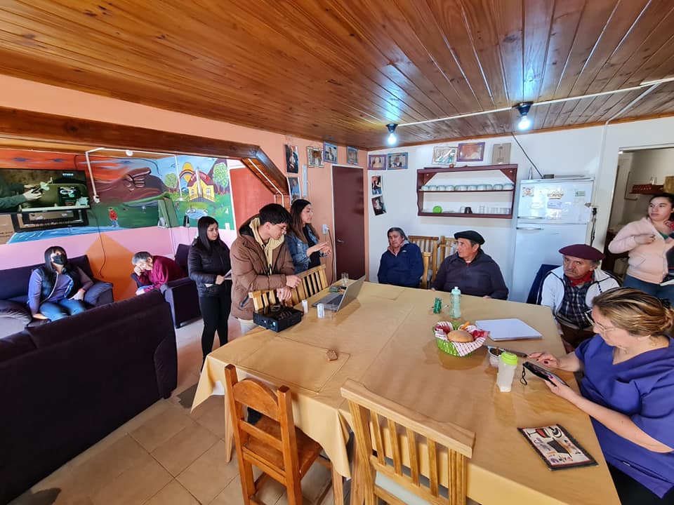 Promover y asesorar en la construcción de un invernáculo